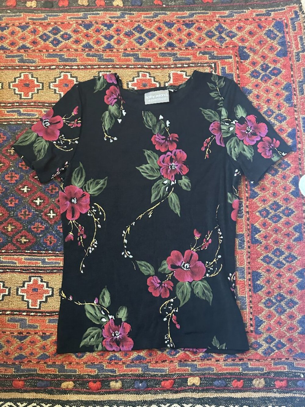 90s style tshirt